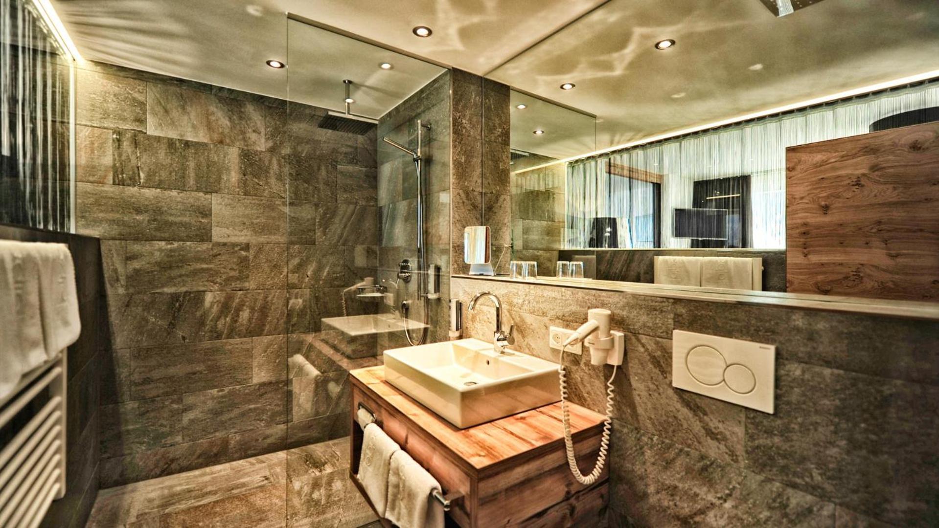 Alps Lodge Фис Стая снимка